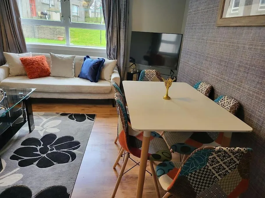 4 Bedroom Apts At Sensational Stay Serviced Accommodation Aberdeen- Powis Crescent 0*, Aberdeen United Kingdom