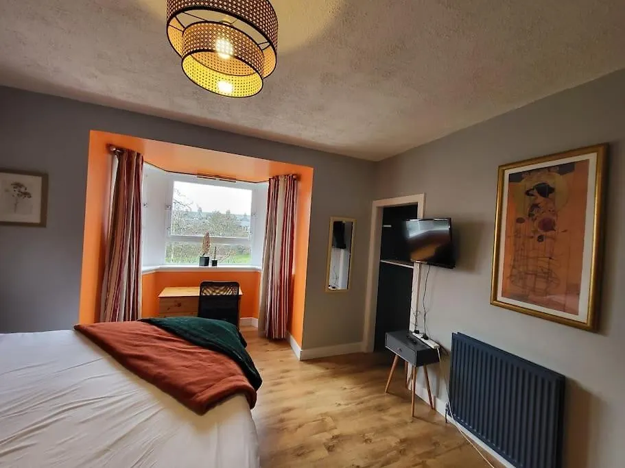 Apartment 4 Bedroom Apts At Sensational Stay Serviced Accommodation Aberdeen- Powis Crescent United Kingdom