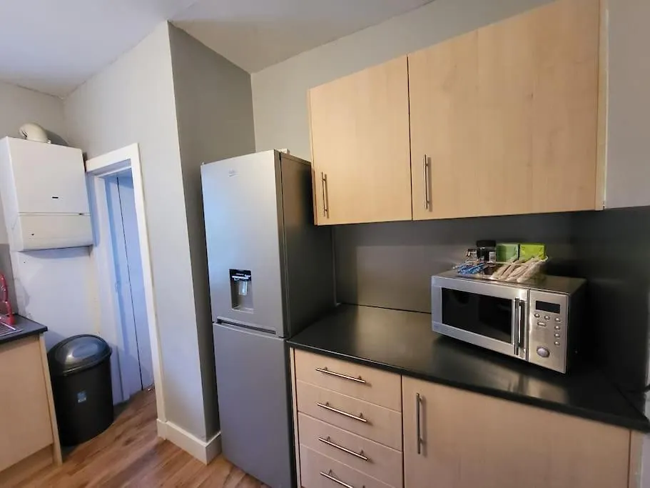 Apartment 4 Bedroom Apts At Sensational Stay Serviced Accommodation Aberdeen- Powis Crescent