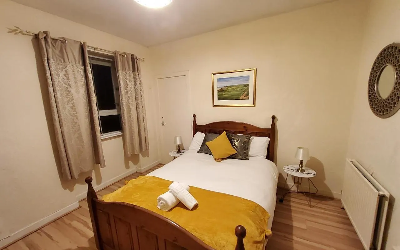 4 Bedroom Apts At Sensational Stay Serviced Accommodation Aberdeen- Powis Crescent